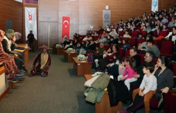 Başkan Amca'dan Çocuklara Karne Hediyesi Tiyatro Şöleni
