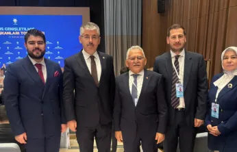 Başkan Büyükkılıç, Ak Parti Genişletilmiş İl Toplantısına Katıldı