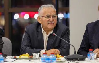 Başkan Büyükkılıç, Yerel Yönetimler İstişare Toplantısına Katıldı