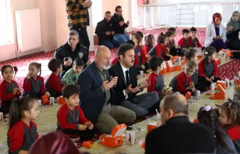 Başkan Çolakbayrakdar, 'Her bir çocuğumuzun iyi bir eğitim alması için kararlılıkla çalışıyoruz'
