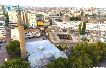 Başkan Gülsoy: 'Ramazan Hem Gönül Hem Ticaret Hayatımıza Bereket Katan Bir Mekteptir'