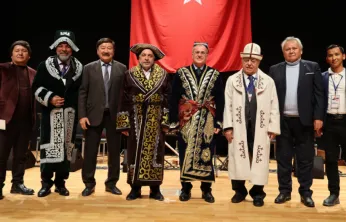 Başkan Yalçın'a 'Türk Dünyası Üstün Hizmet Ödülü'