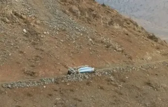 Beton Mikseri Uçuruma Uçtu: Sürücü Yaralı