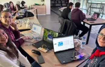 Bilişim Akademis'nde Öğretmen Adaylarına Robotik Kodlama Eğitimi