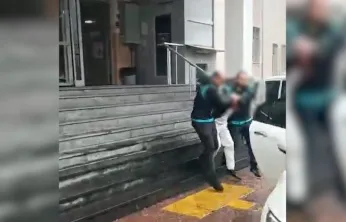 Boşanma aşamasındaki eşini bıçaklayarak öldüren şahıs yakalandı