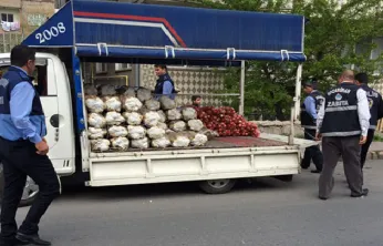Büyükşehir Zabıtası, Kasım Ayında 47 Seyyar Satıcıya Yasal İşlem Uyguladı