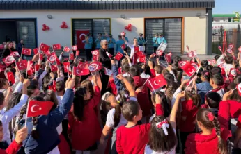 Çocuk Kütüphanesi'nde Cumhuriyet Coşkusu