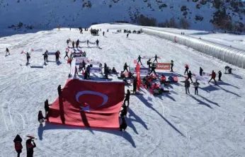 Erciyes'in Eteklerinde Beyaz Hüzne Vefa: Sarıkamış Şehitleri 111. Yılında Anıldı