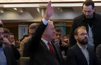 Hulusi Akar'a Gençlerden Yoğun İlgi