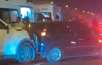 Hulusi Akar Bulvarı'nda trafik kazası: 5 yaralı