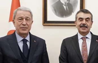 Hulusi Akar'dan Kayseri'ye 'Öğretmenevi' Müjdesi