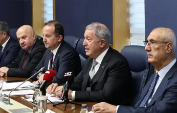 Hulusi Akar, Gürcistan ile Stratejik İş Birliği Görüşmesine Katıldı