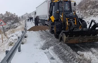 İncesu'da karla mücadele çalışmaları