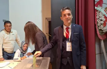 İYİ Parti'de Tansu Şener 12 oy farkla yeniden İl Başkanı oldu
