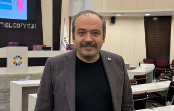 İYİ Partili Alparslan, 'Kocasinan'a memur olarak alınan kişilerin aynı soyadı taşıması tesadüf mü?