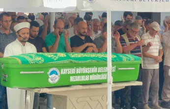 Kayserde eşi tarafından kurşunlanan kadın defnedildi