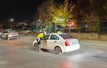 Kayseri'de 582 araç sürücüsü, cep telefonu kullanmaktan ceza yedi