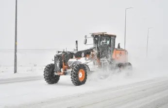 Kayseri'de 6 saatte 285 mahalle yolu daha ulaşıma açıldı