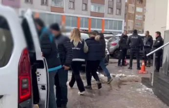 Kayseri'de iş adamları görüntüleriyle şantaj yapan kadın çetesi yakalandı