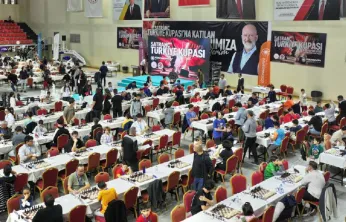 Kayseri'de Satranç Türkiye Kupası Devam Ediyor