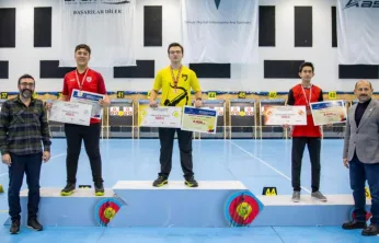 Kayserili genç okçu Süleyman Sefer, Türkiye Şampiyonasından altın madalyayla döndü