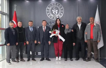 Kayserili sporcu Türkmen, U23 Avrupa Boks Şampiyonası'ndan gümüş madalya ile döndü