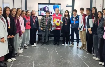 Kızılay Erva Spor Kulübü öğrencileri Yıldızlar İl Müsabakası'ndan 12 madalya ile döndü