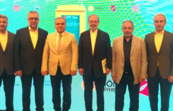 Başkan Yalçın, 'Ailenin Geleceği' sempozyumuna katıldı