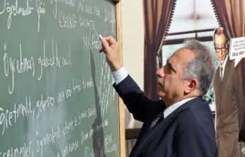 Öğretmen Başkandan Önemli Mesaj: 'Bu meslek insan yetiştirme sanatı'