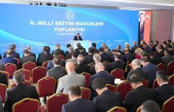 Okul kıyafetlerinde yeni dönem: Maddi külfet oluşturan özel işaretlere yer verilmeyecek