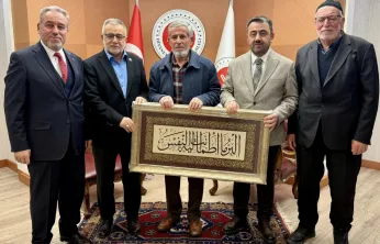 Örnek Davranış: 4 Dairesini Diyanet Vakfı'na bağışladı