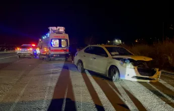 Peş peşe yaşanan 2 trafik kazasında 1'i jandarma 7 kişi yaralandı.