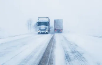 Kayseri - Pınarbaşı Karayolu tır ve çekici trafiğine kapandı