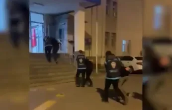 Polise çarpıp kaçan alkollü sürücü tutuklandı