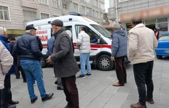 Psikolojik rahatsızlığı bulunan şahıs 3 kişiyi bıçakla yaraladı