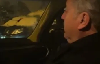 Sabahın ilk ışıklarıyla çalışmaya başladı, karlı yollar açıldı