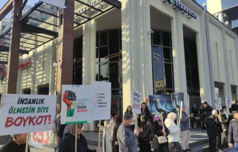 Starbucks Önünde Vicdan Nöbeti: Boykot için Sessiz Direniş Sürüyor