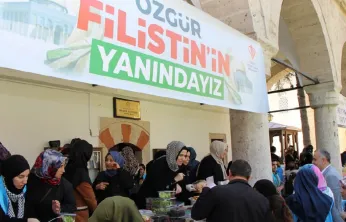 TDV, Gazze yararına 81 ilde kurulan hayır çarşılarından 192 milyon lira gelir elde etti