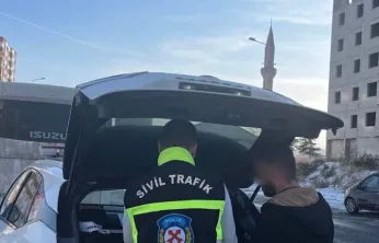 Trafiği tehlikeye sokan araç sürücüsüne 47 bin lira ceza