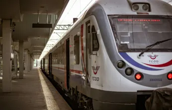 Tren biletlerinde öğretmenlere yüzde 50 indirim uygulanacak