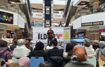 Yazar Tarık Tufan'a imza gününde yoğun ilgi