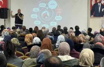 Yeşilhisar'da 'En İyi Narkotik Polisi Anne ve Bağımlılıkla Mücadele' konferansı