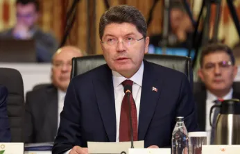 Yılmaz Tunç: 'Sivil anayasayla yola devam etmeliyiz'