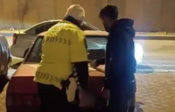 Yoğun trafikte emniyet şeridini kullanan sürücülere yüklü ceza