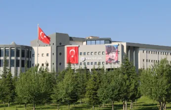 YÖK 2025 Yılı Üniversite İzleme ve Değerlendirme Raporu Açıklandı: ERÜ 2 göstergede Birinci