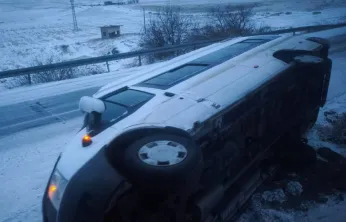 Yollarda buzlanma nedeniyle trafikte aksamalar meydana geldi