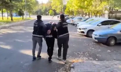 Uyuşturucu madde ticareti yapmak suçundan aranan firari yakalandı