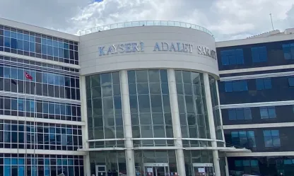 Uyuşturucu ticaretiyle yargılanan 2 sanık suçlamayı reddetti