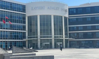 Yağma ve hakaretten suçlanan sanıkların yargılanmasına devam edildi