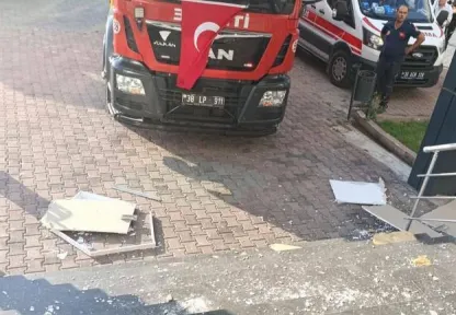 Dokuzuncu kattan düşen genç yaralandı